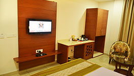 Mint Hotel Premia-Premium Room-4